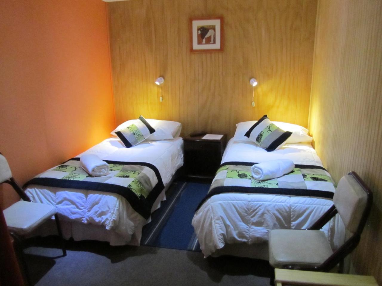 Patagonia Swiss House Hotel Puerto Natales Exterior photo
