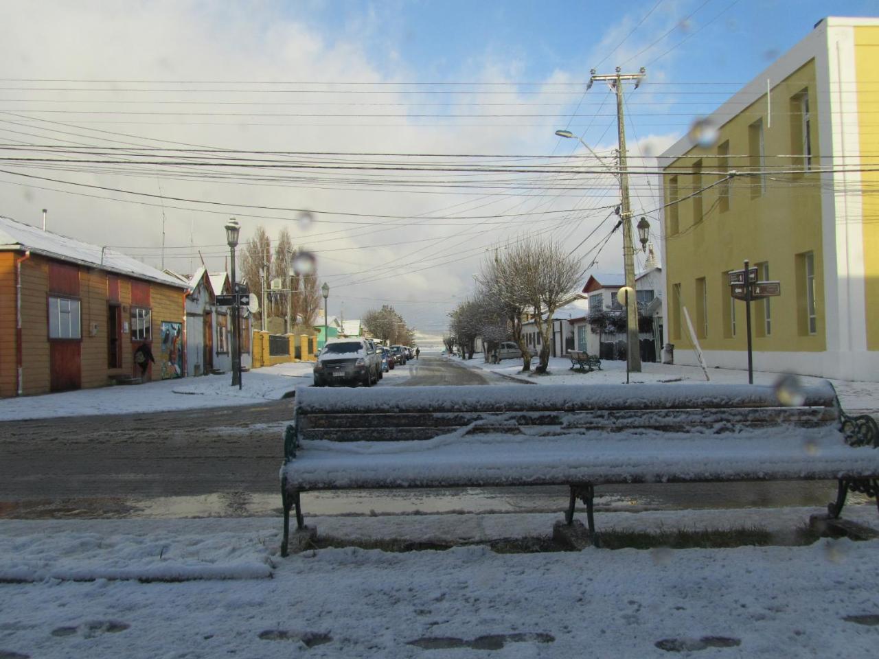 Patagonia Swiss House Hotel Puerto Natales Exterior photo